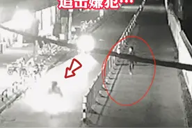 #外卖女骑手载着女孩追击嫌犯 太飒了！网友：给女侠点赞！（供稿：宁聚）#浙江dou知道 视频封面
