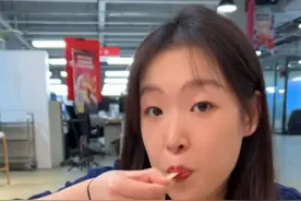 1吨黄金、1吨美元、1吨人民币摆在你面前，你会怎么选？#财经 #涨知识 #黄金 #美元 #人民币 #科普