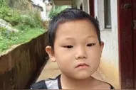 衡阳市寻亲：5岁男孩被救助，穿黑灰花短袖、黑色裤子，高1米图片