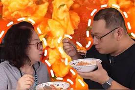 西红柿炒鸡蛋堪称拌饭界的天花板！酸甜可口，汤汁浓郁，真的无敌下饭#西红柿炒鸡蛋 #下饭菜 #家常菜 #鸡蛋的神仙吃法 #西红柿炒鸡蛋的家常做法