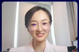 #这么近那么美周末到河北疯传背后   “这么近，那么美，周末到河北！”近日，这句文旅slogan可谓火遍了大江南北。我们看到，从国内的热门景点，到巴黎铁塔、纽约时代广场、埃及金字塔脚下，都有游客自发地举起这条横幅拍照打卡。#河北文旅slogan何以成网络热梗  ？ #半月谈