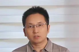 头上血管一蹦一蹦的疼是怎么回事？#科普健康知识 #脑血管病