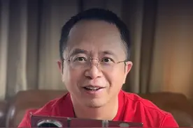 “纯血”鸿蒙重新定义AI系统？ #红衣聊AI #大咖观察 #纯血鸿蒙 #华为鸿蒙之夜发布会视频封面