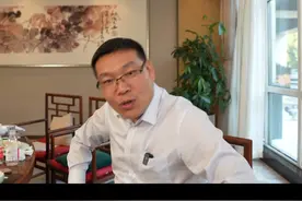饭局上遇到小人嘲讽，机智回应能瞬间加分！#三颗葱 #饭局 #人际交往 #说话技巧视频封面