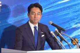 日本前首相小泉纯一郎之子小泉进次郎宣布参选自民党总裁，记者质疑“水平太低给日本丢脸”，他现场尴尬回应：会组建最强团队视频封面