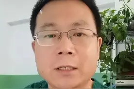 针对克唑替尼耐药，接下来的故事更加精彩。2014年阿来替尼和塞瑞替尼、2017年布加替尼分别被批准用于克唑替尼耐药或不耐受的二线治疗。这3个二代ALK抑制剂并不“满足”于此，以阿来替尼为首的ALK抑制剂开始向一线治疗发起猛烈冲击。终于，2017年阿来替尼和塞瑞替尼更进一步分别被批准用于一线治疗，2020年布加替尼一线治疗的价值也得到了认可。视频封面