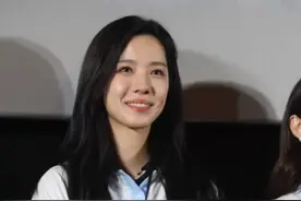惹怒#庄达菲  只需要叫一声#陈昊宇  妈咪，谁都不许和庄姐抢妈咪！#电影我才不要和你做朋友呢视频封面