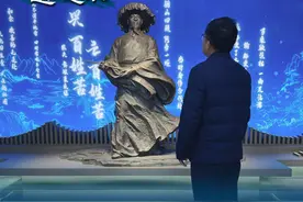 他有王勃的才华，杜甫的情怀，王维的洒脱，他是元散曲的翘楚，更是公务员的榜样，官至礼部尚书，晚年归隐，七次拒召，后却为赈灾卒于任上，他就是张养浩。#张养浩 #山坡羊潼关怀古 #济南 #济南名人 #张养浩纪念馆视频封面