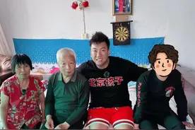 2米百家饭体验——生活的担子很重，但王阿姨数年如一日从未屈服，在逆境中独自撑起自己的小家#2米百家饭体验#2米人家观察