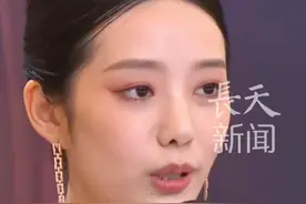 观众眼中的“爽文大女主”？“短剧女王”徐艺真霸气回应：“那我就把这篇爽文写到底！”#短剧 #徐艺真 #女王发言视频封面