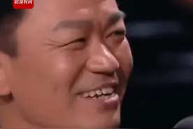 憋笑挑战！邓超一句“宝宝，你看着我”，王宝强就忍不住弯腰大笑。