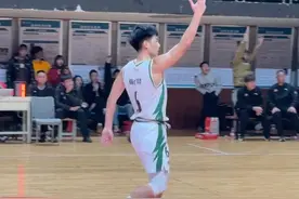 【湖南决赛2番战-工大vs师大】裁判：这把判罚压力真大！！ #cubal #校园篮球 #篮球比赛 #湖南大学生篮球联赛视频封面