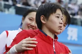 全红婵遭到百余名粉丝猛追、围堵？被吓哭，躲在厕所里不敢出来视频封面