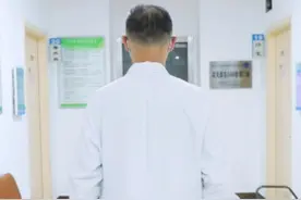 提肛运动跟练版来啦，每天跟着我一起练。 #提肛运动 #医者仁心 #医生日常 #小动作大作用 #抖出健康知识宝藏视频封面