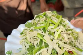 三种调料定乾坤，老式凉拌菜好吃得不得了！ 