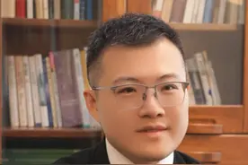 离婚后孩子的大学学费、生活费可以要求前夫承担吗？#抚养费 #家事 #婚姻视频封面