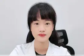 生长激素缺乏症的孩子会有这个特征 生长激素缺乏症的孩子会有这个特征#硬核儿童健康科普 #生长激素 视频封面