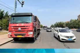 不是故意车挡号牌
车辆放大号承诺立即整改
交警部门给予批评警告视频封面