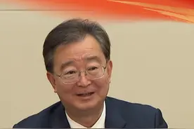 【媒体开放日 云南答题啦！】 全国人大代表、云南省委书记王宁：蓝莓产业 “622” 联农带农模式厉害了！ 个头最大、口感最好的蓝莓，一定来自云南。#2025全国两会 #媒体开放日 #两会好声音视频封面