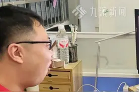 6月25日，湖北#襄阳一个班3个学生成绩被屏蔽  ，#班主任回应一个班3个学生成绩被屏蔽  ：心情很激动，对成绩不意外，他们平时分数都很高。