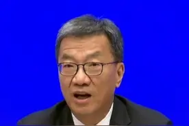 9月23日，在国新办举行的新闻发布会上，教育部部长怀进鹏表示，下大气力整治超时学习、违规补课，促进学生身心健康、全面发展。 #县中  #教育  #下大气力整治超时学习违规补课