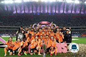 女足亚冠决赛点球大战！武汉3:4落后，没想到陈晨两连扑，大逆转视频封面