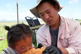 00后藏族牧民做超大牛肉汉堡 #vlog日常  #记录真实生活  #农村生活 #我的乡村生活