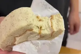 吃了一块冰箱里的瑞士卷，67岁老人不幸发烧去世，夏天要更重视这个“冰箱杀手”！孕妇、新生儿和 65岁以上老人警惕“李斯特菌”#大象主播说