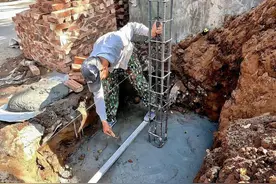 原来农村别墅庭院大门还能如此巧妙便捷砌建 #施工现场实拍视频封面