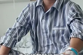 7月23日，东北大学6名大学生在内蒙古乌努格吐山铜钼矿选矿厂参观学习，因格栅板脱落坠入浮选槽溺亡。总台记者实地探访涉事企业，赴医院看望受伤老师，还原事发经过。（央视频号：中国之声）