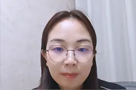 对于小细胞肺癌的脑转移灶药物治疗大多数效果不好，放疗不可或缺，以前均推荐全脑放疗，但2020年《JAMA ONCOLOGY》发表一项研究证实对转移灶较少的患者，只对病灶进行高剂量放疗也是可行的。#肺癌 #转移灶 #科普视频封面
