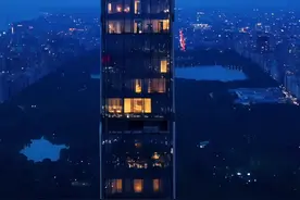 亿万富翁的世界最高住宅，纽约曼哈顿6000万美刀超级大平层公寓，可俯瞰整个曼哈顿市中心，尽显奢靡与繁华。#纽约 #曼哈顿 #豪宅 #视觉盛宴视频封面