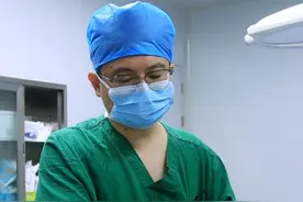 阿姨独自手术，双侧乳腺多发结节，3mm创口 20分钟解决战斗 #乳腺结节 #乳腺大夫徐峰 #乳腺健康 #医者仁心 #关爱女性健康视频封面