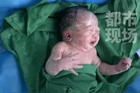 倔强新生儿怎么拍打都不哭，医生掐耳朵“成功激活”#湖南  #迎接新生命  #人类幼崽成长记  #刚出生的宝宝视频封面