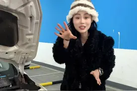 汽车大灯自己换，轻松省出一台新车钱！#汽车保养与维修 #带你懂车 #每天一个用车知识 #抖音汽车 #汽车知识视频封面