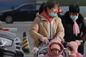 年轻人不生孩子老了怎么办？#生育 #就业 #社保