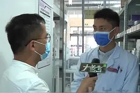 牛磺酸泡腾片是什么？ 向女生杯中投放牛磺酸泡腾片男生已被开除学籍。记者现场采访医生：药理上讲，牛磺酸泡腾片不属于药品，属于保健食品。#河南dou知道#药品 @大参考狮子 视频封面
