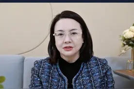 12岁女孩感染HPV病毒，已经触犯法律！ 针对12岁女孩HPV感染的情况，我们需要从法律和健康两个维度进行说明：

**法律层面：**
根据中国法律，不满14岁的女孩被认定为幼女，与幼女发生性行为是触犯法律的，构成强奸罪。医生在发现此类情况时有责任报警，以保护未成年女孩的权益。

**健康层面：**
14岁以下女孩的身体结构尚未成熟，宫颈和阴道粘膜非常脆弱，任何一次性行为都可能造成伤害，增加HPV感染风险。因此，我们不建议14岁以下的女孩有性行为，以保护她们的健康。

**家长和监护人的责任：**
家长应关注女孩的性教育，解释为何不建议过早有性生活，并告知她们在14岁以下的女孩属于法律保护的范畴。家长需要利用法律工具来保护未成年人，防止性侵害和HPV感染。

**医学监测：**
对于HPV感染，我们更应关注是否有子宫颈癌前病变。HPV检测的真正目的是监测是否存在子宫颈癌前病变，而不是单纯关注HPV是否转阴。定期进行宫颈癌筛查是预防宫颈癌的有效手段。

综上所述，12岁女孩HPV感染是一个需要法律保护和医学监测的严重问题。家长、监护人和社会各界都需要提高警惕，采取有效措施保护未成年女孩的权益和健康。#hpv #女性 #女孩 #妈妈 #抖出健康知识宝藏