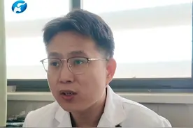 6月11日（发布）河南郑州，32岁小伙儿久坐喝水少 一天无尿，竟检查出急性肾衰险进ICU，医生：结石越来越年轻化  不痛的结石往往危害更大#媒体精选计划