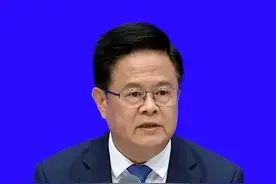 以“人工智能+”为代表的新产业、新业态、新商业模式加快落地视频封面