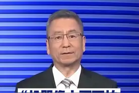 【白岩松谈“机器人马拉松”：机器像人不可怕 可怕的是人像机器】4月19日，首届人形机器人半程马拉松在北京完赛。白岩松谈对机器人的看法。视频封面