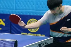 安哥特长技术，反手翻挑，腕力一流。这技术龙队也常用#闫安 #乒乓球 #快乐乒乓球🏓视频封面