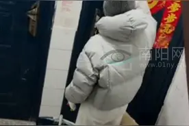 女子带着狗狗回家过年，本想给妈妈一个惊喜，没想到......#万万没想到 （来源@呼噜米乐Miller ）视频封面