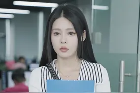 刚入职的实习生遇上分手多年的前任上司，到底谁才是那个大冤种？#剧情#爱情视频封面