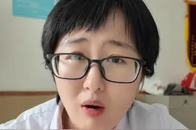 焦虑症患者治疗的误区之一----错把焦虑症状当成药物副反应 #硬核健康科普行动 #秋季为健康迈步 #焦虑症 #躯体化 #医学科普 焦虑症患者治疗的误区之一----错把焦虑症状当成药物副反应视频封面