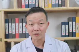 早期肺癌不痛不痒，3个隐秘信号，出现一个需要谨慎！ #硬核健康科普行动  #癌症  #肺癌  #肿瘤  #介入科王先银视频封面