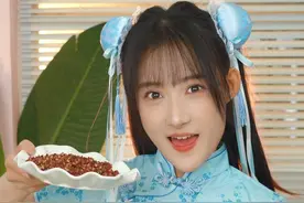 新年就要吃点红红火火的血，你们家的血都怎么吃？#奇葩美食 #新年美食 #猪血 #美食趣胃计划#抖音美食推荐官  @抖音短视频视频封面
