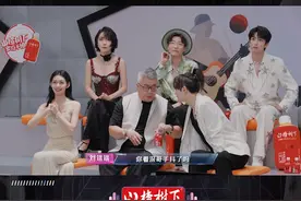 周深开场即炸场！《沉默的羔羊》美声燃爆现场，大家纷纷感叹好听又震撼，而小柯老师也给出了更加专业的评价～#音乐缘计划 #周深 @卡布叻_周深视频封面