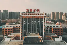 赣西最高学府宜春学院。#show宜春 #内容纯属虚构视频封面