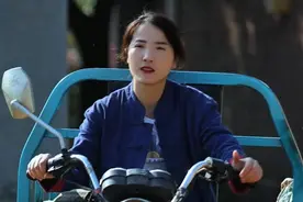 爆米花 借叔的爆米花机，爆点爆米花给孩子做点米花球。#人间烟火 #我的乡村生活 #老式爆米花机 #小院时光视频封面